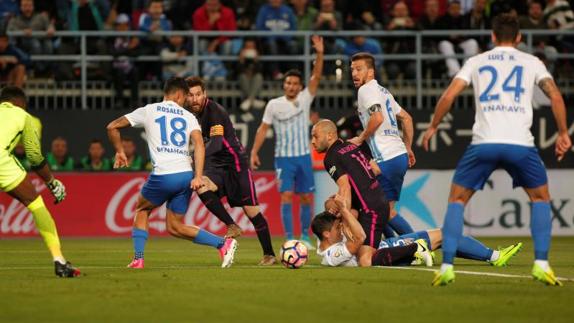 Mascherano, ante el Málaga. 