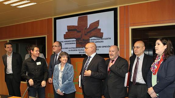 Esta mañana se ha reunido la Ponencia de Autogobierno del Parlamento vasc