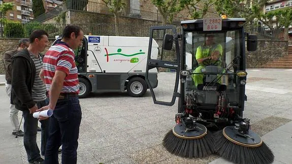 Dos nuevas barredoras para las calles de Arrigorriaga