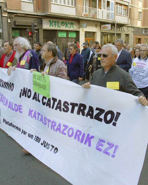 La protesta arrancó en la plaza de Bilbao.