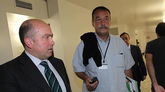 Joan Viladelprat, que fue administrador único de Epsilon, en el Parlamento vasco para asistir a la comisión de investigación.