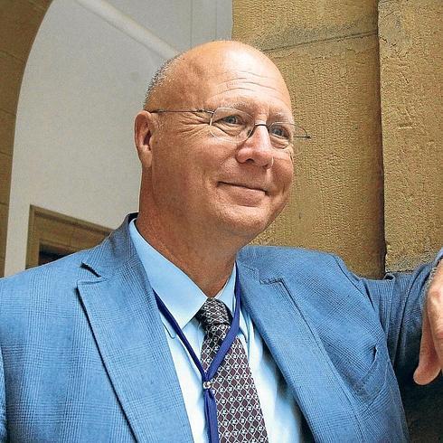 "La Universidad responde a las necesidades de los profesores, no de los alumnos y la sociedad"
