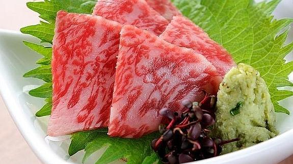 Carne de Kobe en 'sashimi'.
