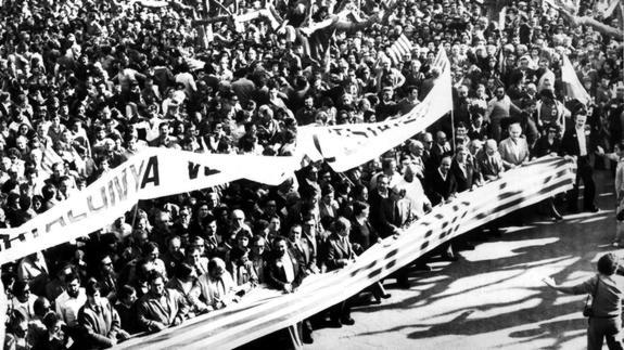 Celebración de La Diada en el año 1977, una de las más numerosas.