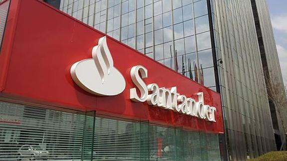 Vista de una de las oficiinas del Banco Santander. 