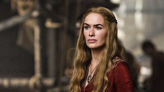 Lena Headey caracterizada como Cersei Lannister en Juego de Tronos. 