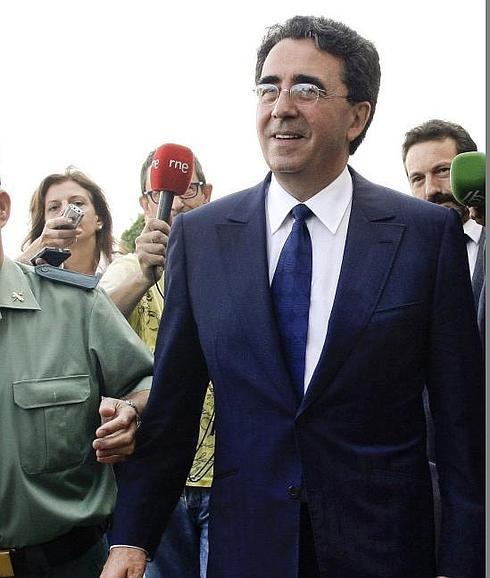 Santiago Calatrava, a su salida de la Ciudad de la Justicia de Castellón. 