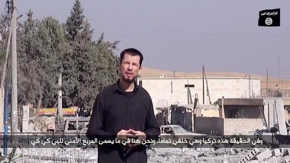 John Cantlie, en una de sus últimas crónicas ensalzando al Estado Islámico. 