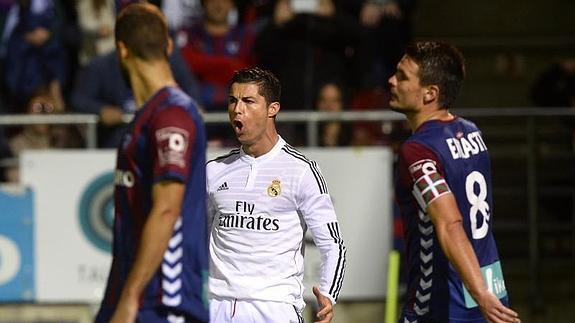 Ronaldo celebra uno de sus tantos. 