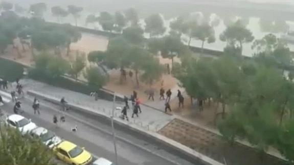 Así fue la batalla campal de los Riazor Blues y el Frente Atlético