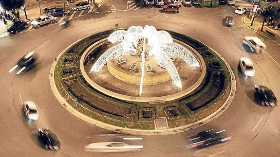 Fuente de Murrieta con una iluminación especial en 2005.