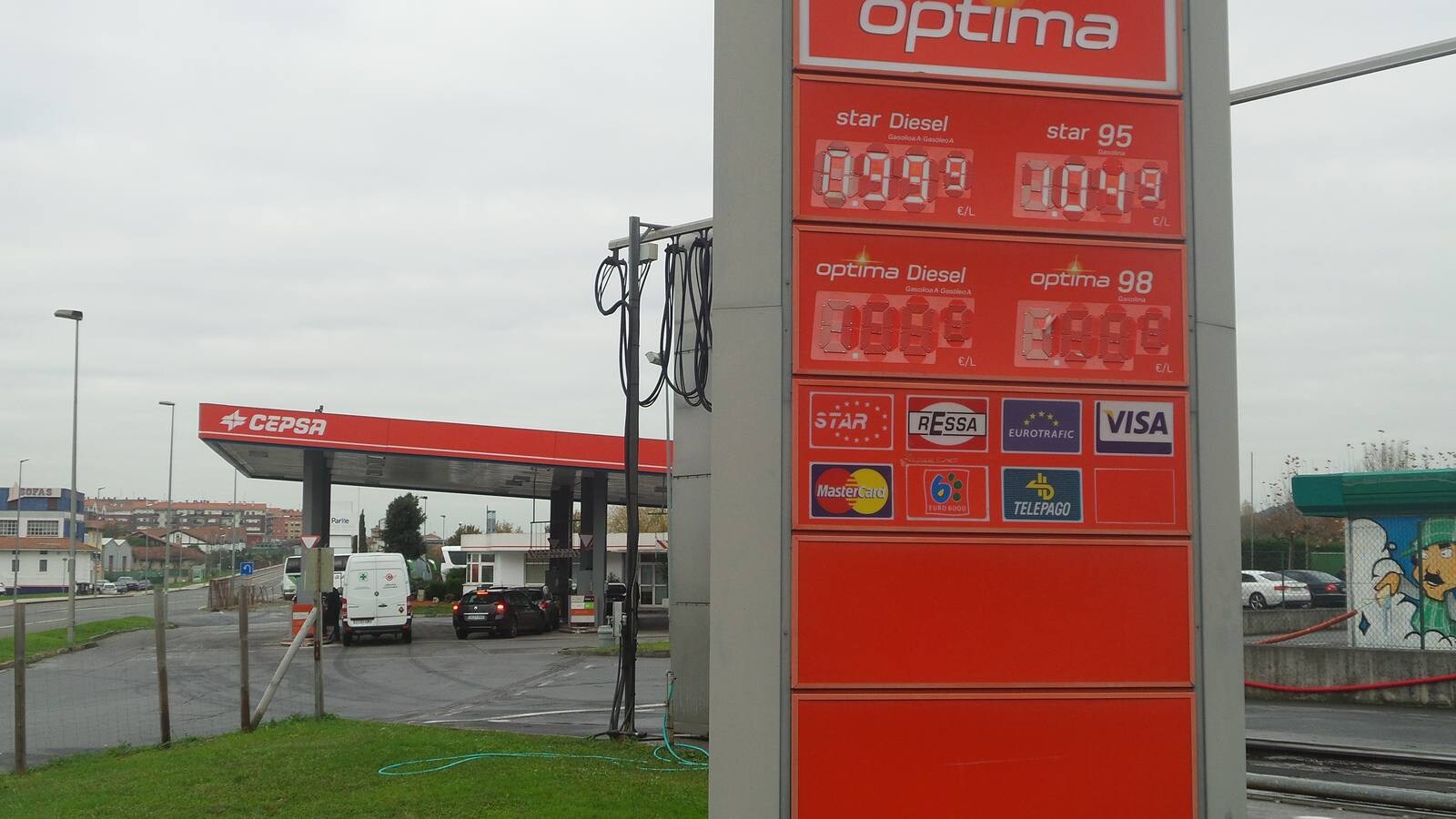 La gasOlinera de Zamudio bajó el litro de diesel el miércoles por la noche. 