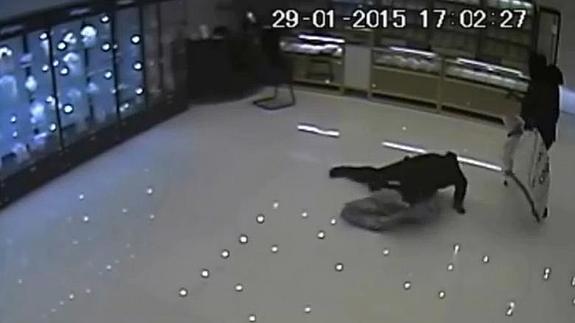 El atraco resultó más difícil de lo esperado.