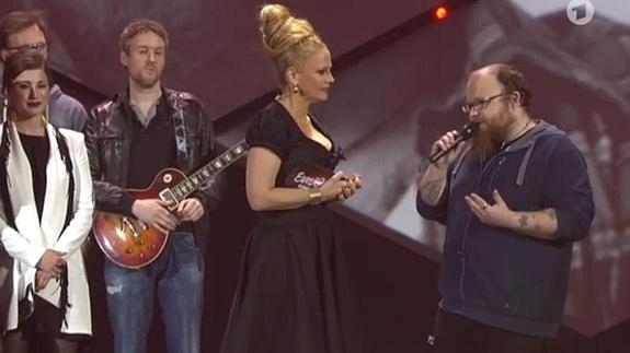 Momento en el que Andreas Kümmertt renuncia a ser el representante alemán en Eurovisión.