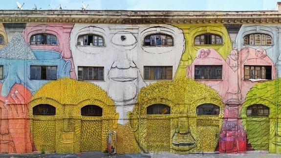 Mural del artista italiano BLU, en Ostiense (Roma). 