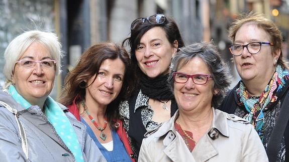 Jeni Prieto, Silvia San Miguel, Carmen San Esteban y Blanca Sanz, entrevistadas en el libro, con la autora.
