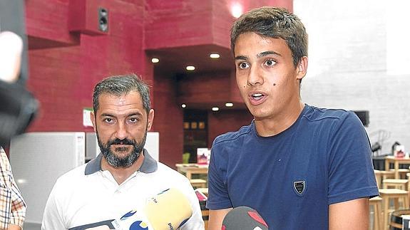Reguilón, durante su presentación ayer en el Centro de la Cultura del Rioja. 