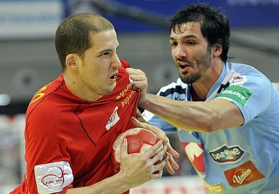 Cristian Malmagro (izq.) jugando con la Selección Española en el Euro 2010.