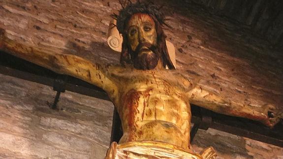 La talla, del siglo XVI y tamaño natural, es de una gran calidad artística.