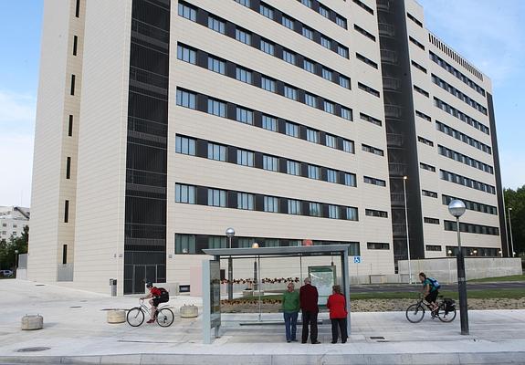 Las mayor de las indemnizaciones, de 150.000 euros, recae en el Hospital Universitario de Álava.