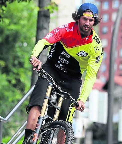 Filip Polc, Bilboko ibilbidea frogatzen.