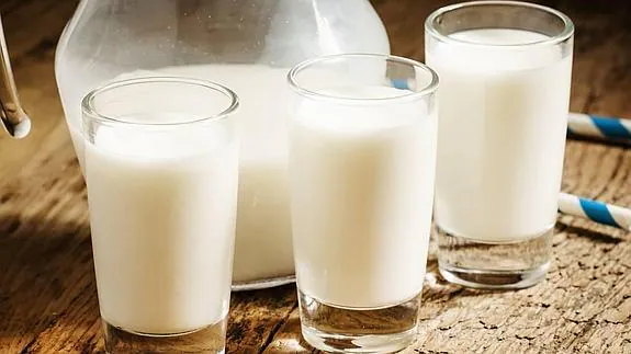 La leche de vaca es un alimento muy completo y nutritivo.