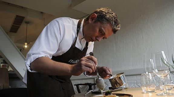 Álvaro Garrido, cocinero del restaurante Mina, de Bilbao.