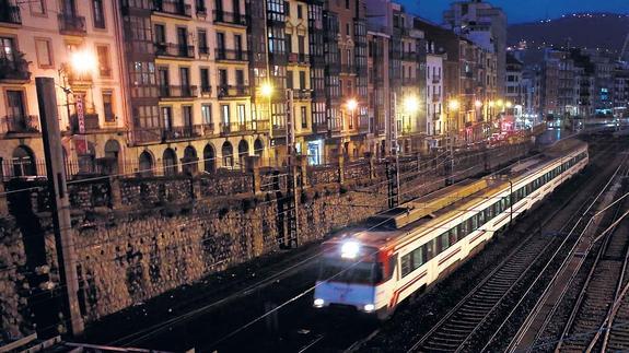 La ley prevé que los niveles sonoros no podrán superar los 55 decibelios durante la noche, sea cual sea la fuente emisora, desde un vecino hasta una infraestructura ferroviaria, como la de Abando.