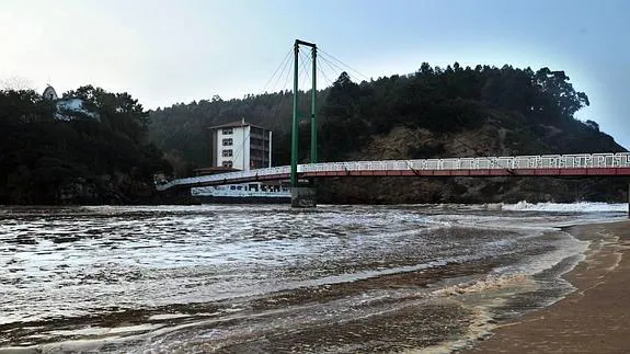 Desembocadura del río Barbadun en Muskiz.