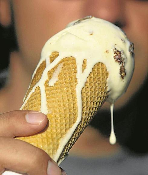 El precio de la vainilla podría repercutir en el del helado.