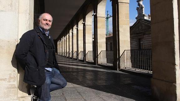 El arquitecto Ramón Ruiz Cuevas, en Los Arquillos. 