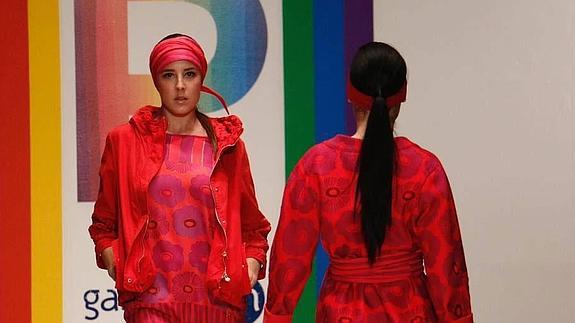 Un mometno de los desfiles. 