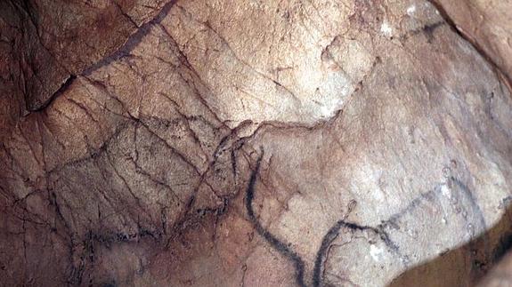 Las pinturas de la Cueva del Castillo, el arte rupestre más antiguo del mundo.