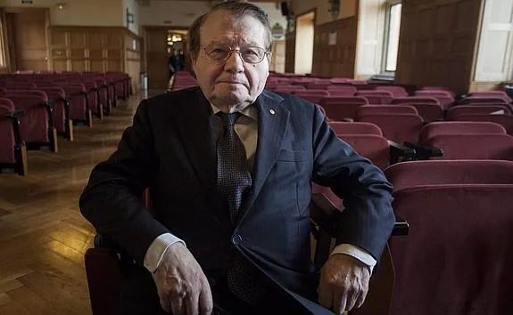 Luc Montagnier, en el Palacio de Miramar de San Sebastián.