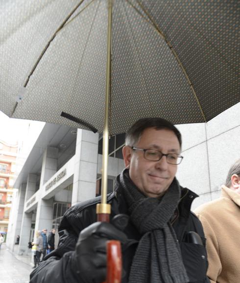 Mikel Cabieces, exdelegado del Gobierno en Euskadi, se sentará previsiblemente en el banquillo por el 'caso Kutxabank'.