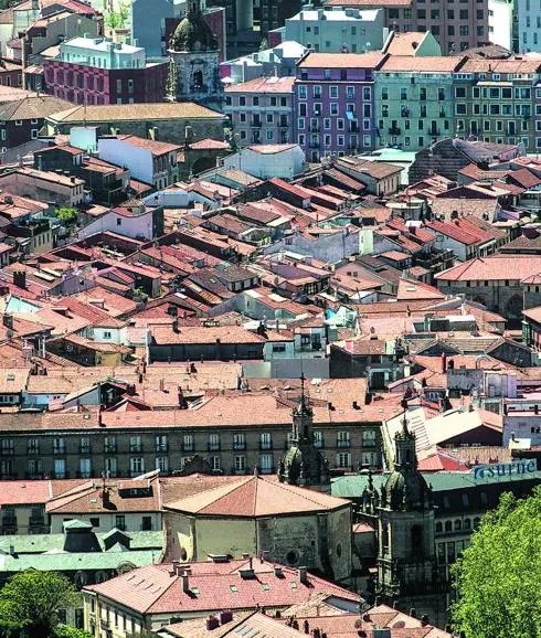 El Casco Viejo de Bilbao es una de las zonas con más densidad de edificios antiguos.
