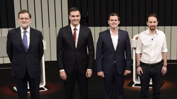 Los candidatos de los principales partidos, en el debate celebrado durante la campaña electoral.