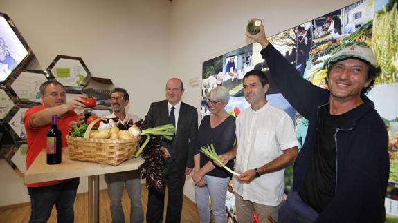 El centro de interpretación de la agricultura ecológica se inauguró ayer en Jauregibarria. 