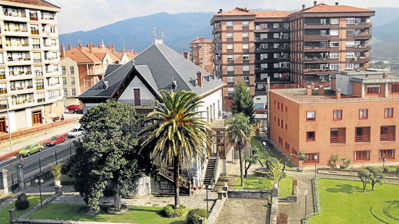 El edificio de Villa Fe es la alternativa que defiende el Ayuntamiento de Amurrio. 