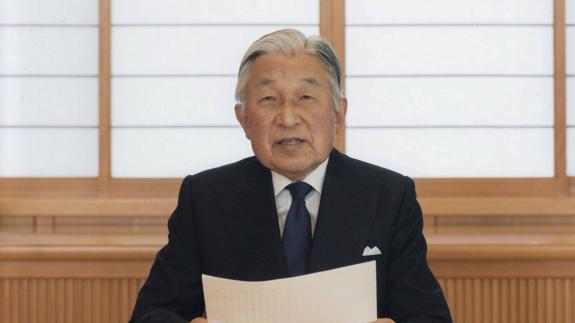 Akihito durante su discurso del lunes.