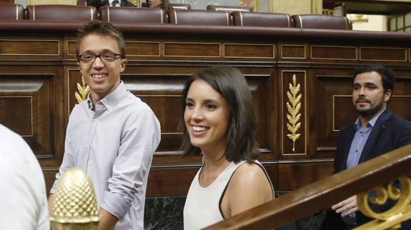 Iñigo Errejón junto a Irene Montero y Alberto Garzón.