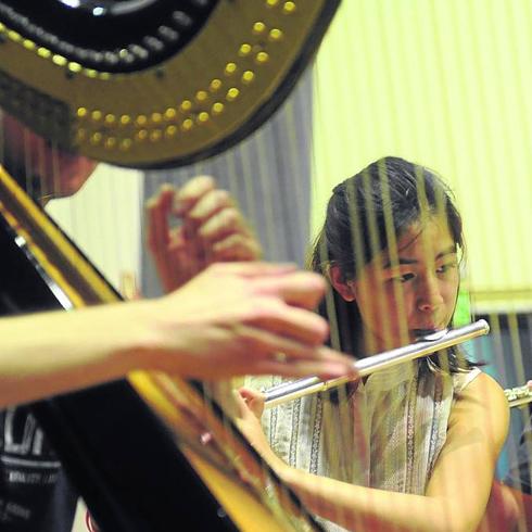 Alumnos de un conservatorio, en una audición. 