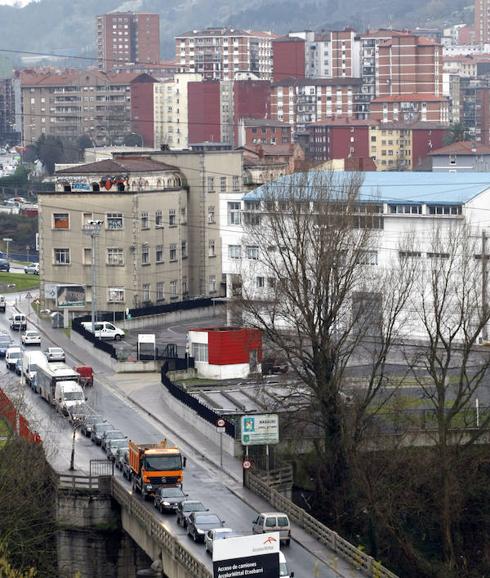 Este puente es uno de los principales accesos a Basauri.