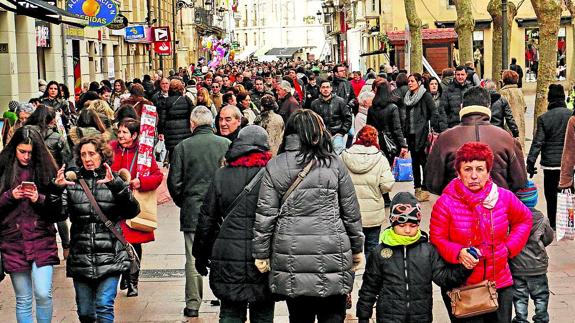 La población de Vitoria volvió a aumentar entre 2015 y 2016. 