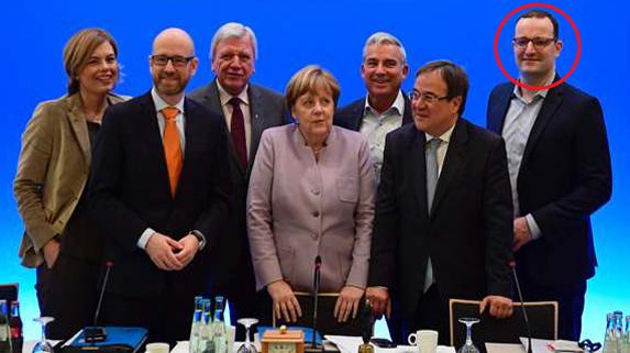 La canciller alemana, Angela Merkel, posa junto a los representantes de su partido. De izquierda a derecha, Julia Kloeckner, el secretario general de la CDU, Peter Tauber, Volker Bouffier, Thomas Strobl, Armin Laschet y Jens Spahn.