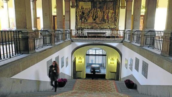 La llamada 'Escalera de la muerte' del Palacio de Santa Cruz, sede del Ministerio de Asuntos Exteriores.