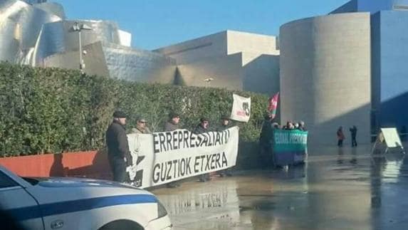 Imagen del acto del sábado en la Plaza Txema Aguirre.