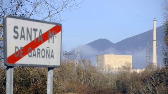 Vistas de la Central Nuclear de Santa María de Garoña, en Burgos. 