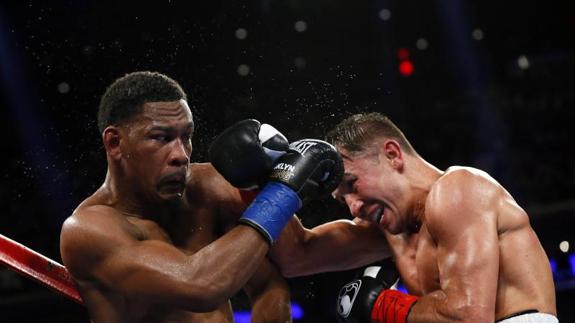 Jacobs y Golovkin, en una momento del combate en el Madison neoyorkino.