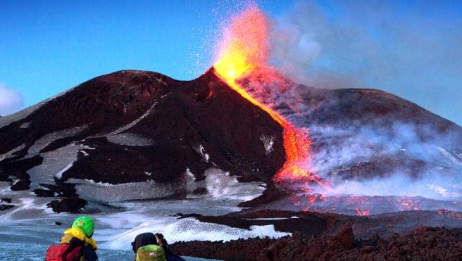 El Etna, en plena erupción. 